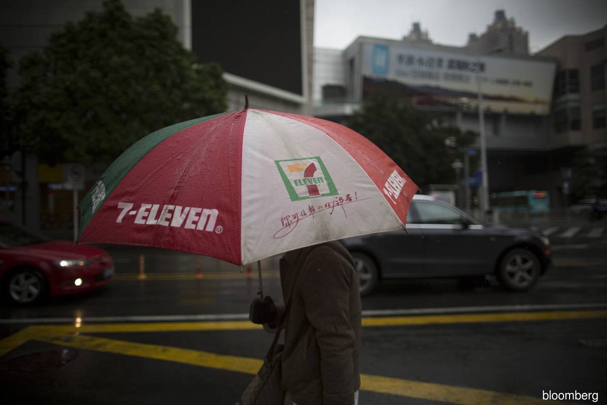 China fines 7-Eleven for calling Taiwan a nation on map